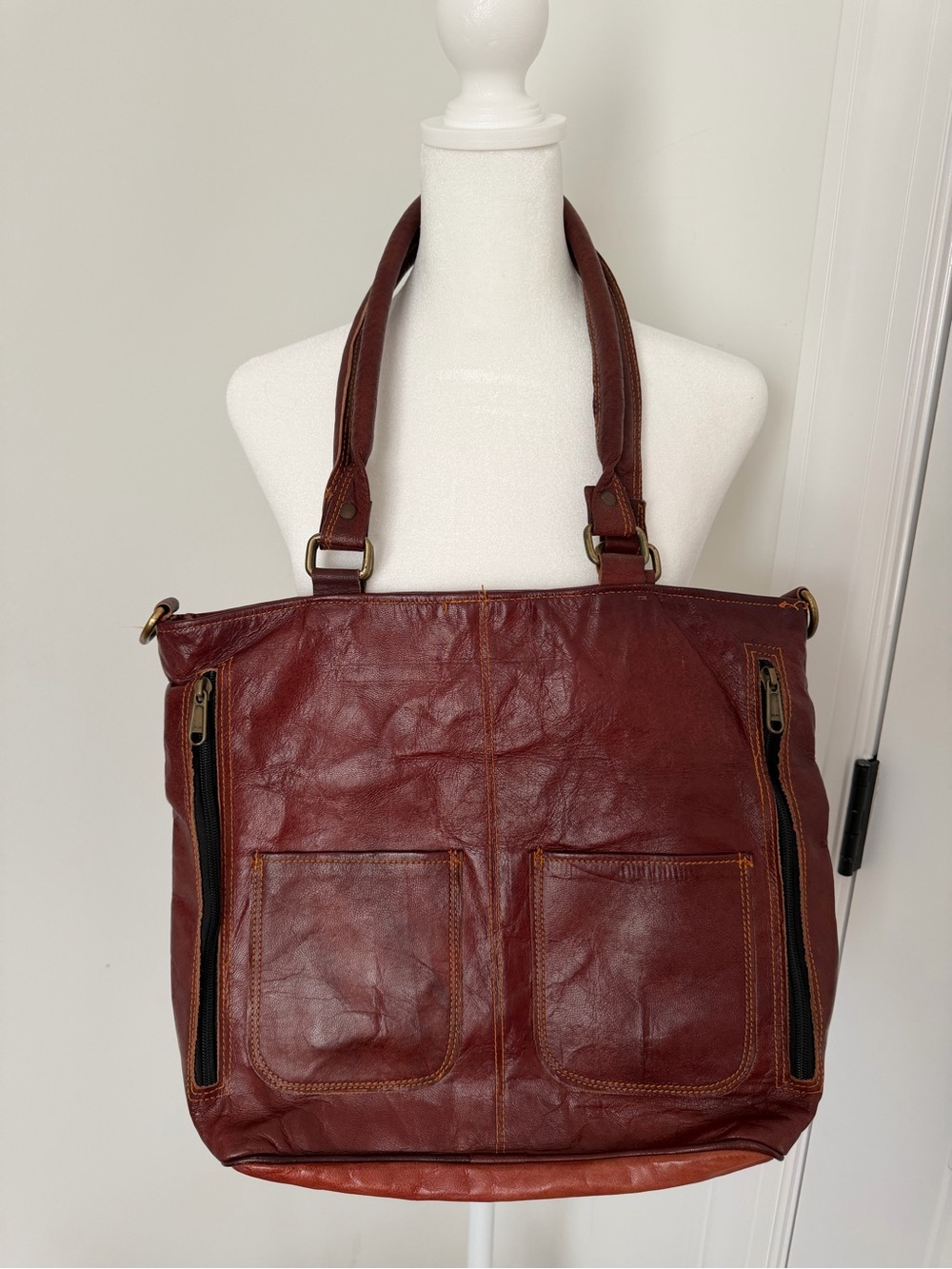 Women’s Leather Tote Bag in Deep Burgundy